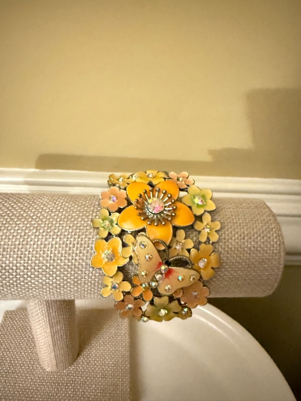 Vintage Statement Enamel Flower Hinged Bangle